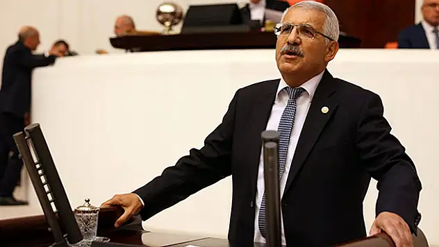 'Yıkılacak olan eski Ordu Evi Konyalıya hizmet etmeli'