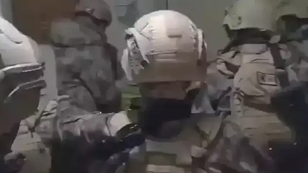 'Yılanlar Grubu'na operasyon: 22 gözaltı
