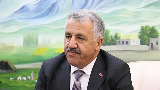 'Yüz bin kişilik ulaştırma ailesi görev başında'
