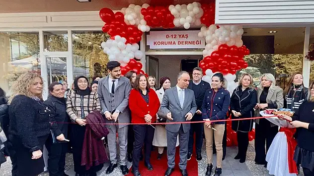 0-12 Yaş Koruma Derneği'nin yeni hizmet binasının açılış yapıldı