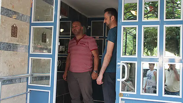 1,5 dakikada apartmanın kapısını söktü! Konya'da hırsızlık