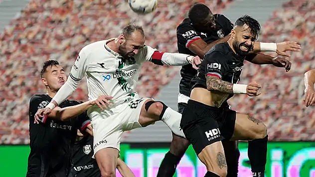 1. Lig'de heyecan sürüyor
