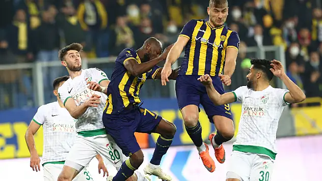 1. Lig'de zirve yarışı sürüyor 