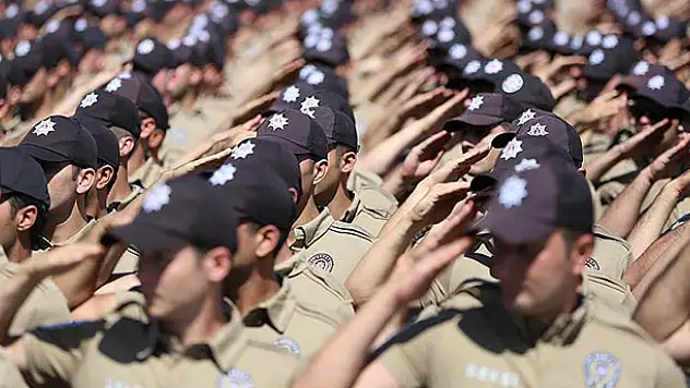 10 bin mahalle bekçisi geliyor
