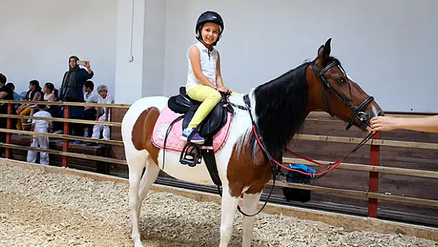10 bin öğrenci ata sporumuz binicilik ile tanışıyor