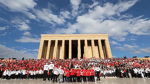 100 bine yakın katılımcı Anıtkabir'e akın etti