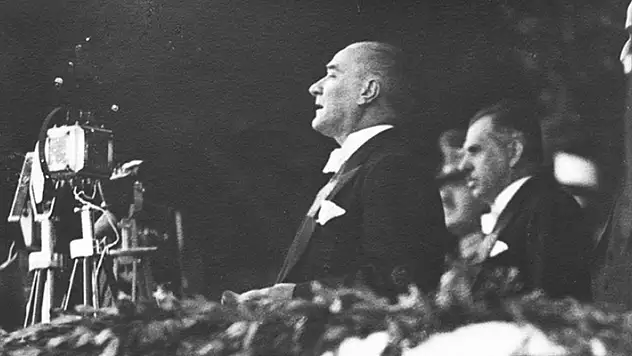 100 yıllık Cumhuriyet'in mimarı: Atatürk
