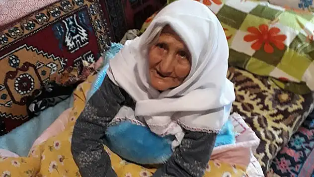 105 yaşındaki Konyalı ninenin en büyük arzusu Erdoğan'ı görmek!