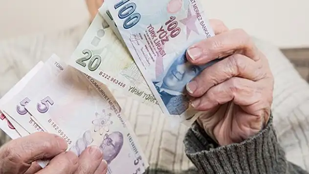 11.6 milyon emekliye yeni yıl hediyesi