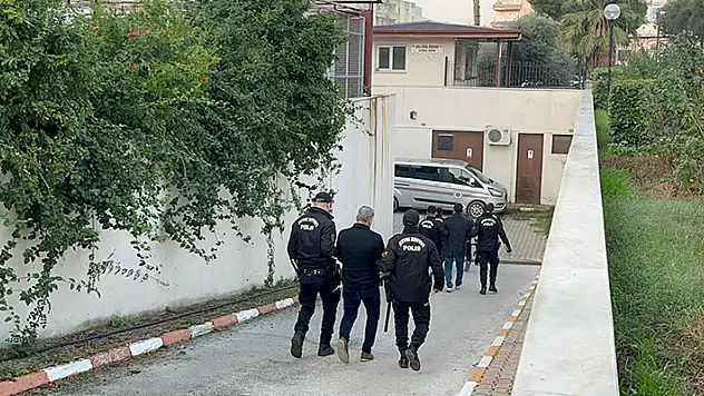 11 kişinin yaralandığı sopalı bıçaklı aile kavgasında tutuklu sayısı 17'ye çıktı

