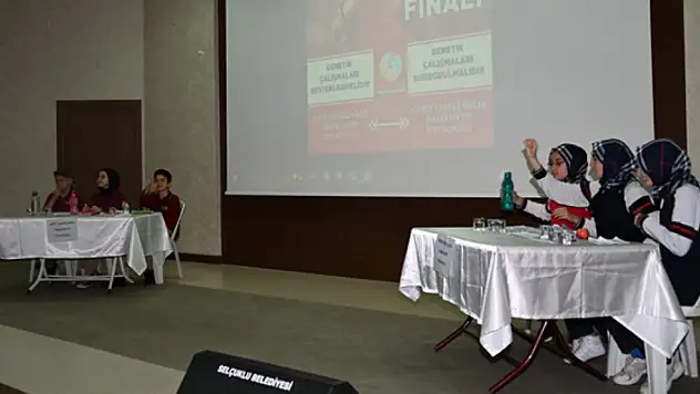 11.'si düzenlenen SEDEP münazara yarışmasında final heyecanı 