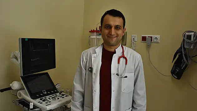 11 yaşındaki Hira'nın kalbindeki delik Konya'da ameliyatsız yöntemle kapatıldı