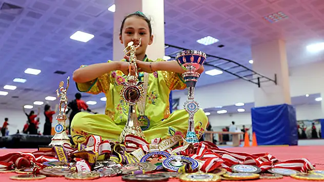 11 yaşındaki Konyalı milli sporcu 7 yıla 38 madalya ve 3 kupa sığdırdı