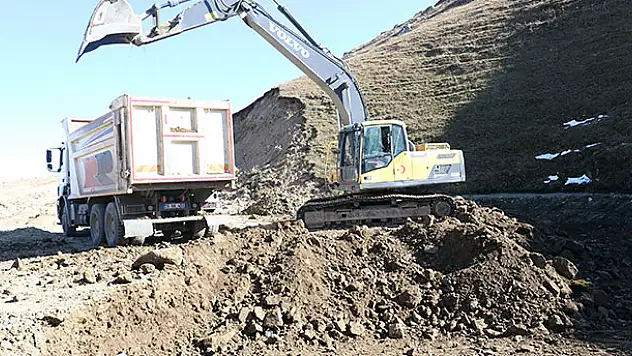 12 bin yıllık Buzul Göl olduğu söylenmişti su birikintisi çıktı