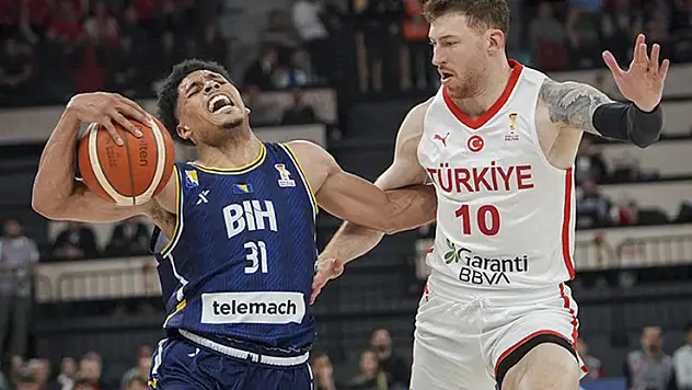12 Dev Adam, elemelere galibiyetle başladı