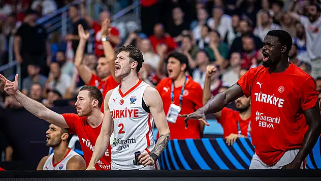 12 Dev Adam namağlup lider! Rakip İsveç