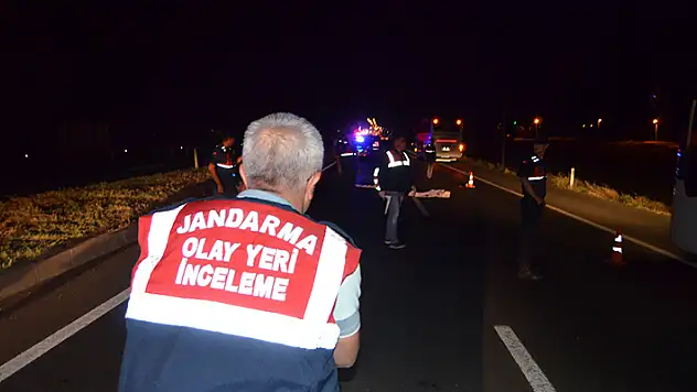 13 aylık bebeğin akılalmaz ölümü! Hafif ticari aracın bagaj kapağı açılınca yola düşen Muhammed hayatını kaybetti
