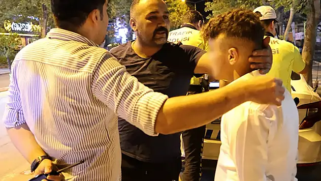 14 yaşında minibüs kullanırken polise yakalandı: Önce ehliyetsiz çocuğun, sonra da babasının sözleri şoke etti
