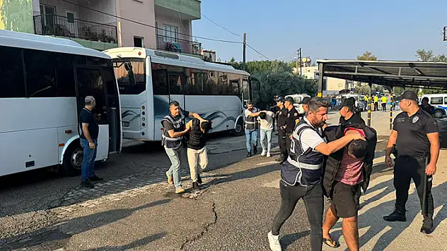 14 yaşındaki kız çocuğuna istismar iddiasıyla 18 kişi adliyeye sevk edildi
