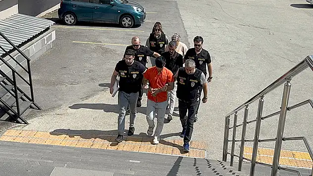14 yaşındaki zihinsel engelli kıza cinsel istismarı olayında, Afganistan uyruklu istismarcıyla kızın annesi ve üvey babası tutuklandı