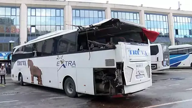 15 Temmuz Demokrasi Otogarında iki otobüs çarpıştı
