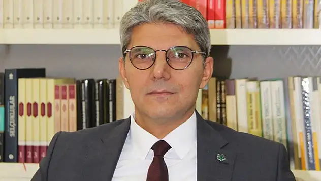 '15 Temmuz'un karanlık noktaları aydınlatılmalı'