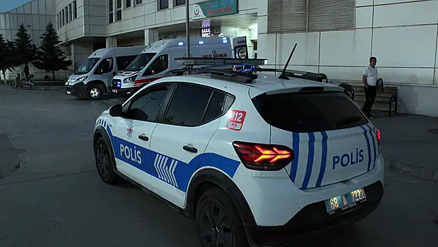15 yaşındaki çocuk, 12 yaşındaki arkadaşını havalı tüfekle bacağından vurdu