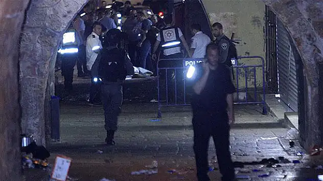 15 yaşındaki Filistinliyi öldürdüler!