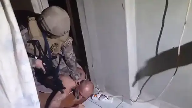 15 yıl kesinleşmiş hapis cezası vardı: Deldiği duvardan kaçmaya çalıştı
