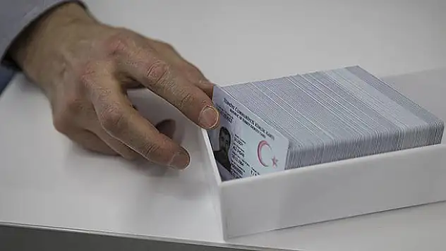 150 bin kişi çipli kimliğini aldı