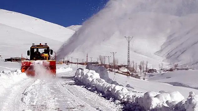 1500'den fazla köy yolu ulaşıma kapandı