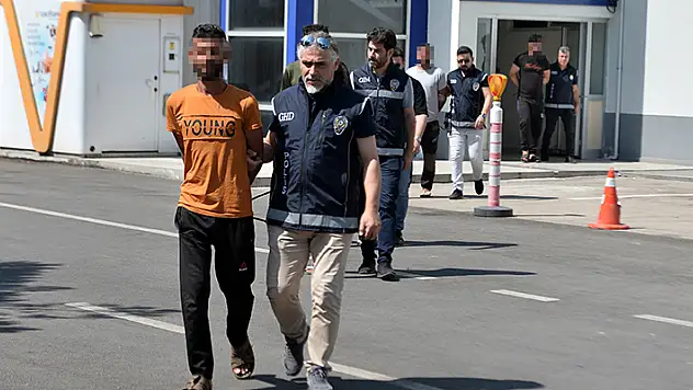 1500 dolara kaçak göçmen getiren şüpheliler: Allah rızası için yapıyorduk

