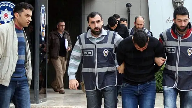 155'ten arayıp dolandırıyorlardı!