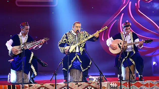 16. Konya Uluslararası Mistik Müzik Festivali'nde Davlatmand Kholov sahne aldı