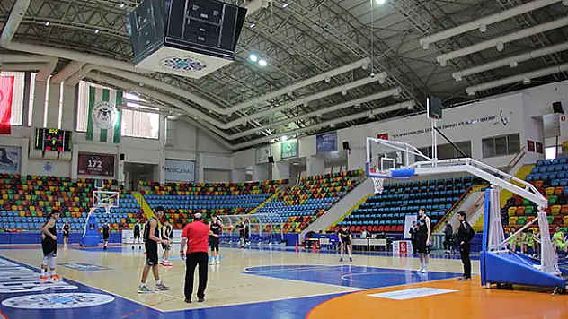 16 Yaş Altı Erkek Milli Basketbol Takımı'nın Konya'daki kampı sürüyor