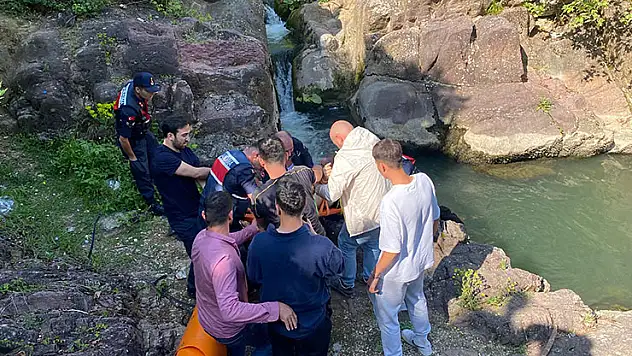 16 yaşındaki çocuk mesire alanında girdiği derede boğuldu