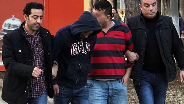 16 yaşındaki kıza tecavüz edip, videoyla tehdit ettiler