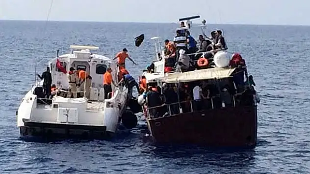 162 kaçak göçmen son anda kurtarıldı
