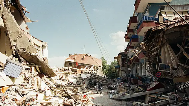 17 Ağustos Depremi'nin üzerinden 23 yıl geçti
