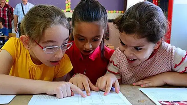 17 Milyon öğrenci için karne heyecanı