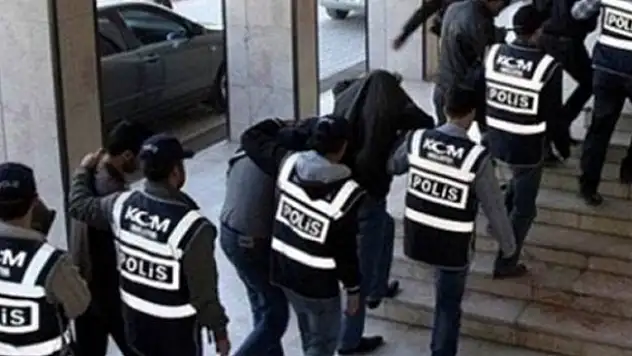 17 öğretmene PKK gözaltısı