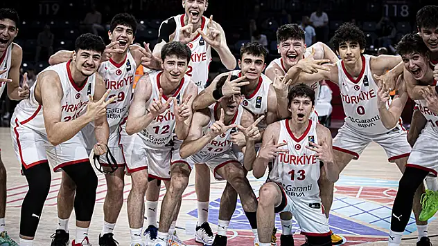 17 Yaş Altı Erkek Basketbol Milli Takımı, dünya üçüncüsü oldu
