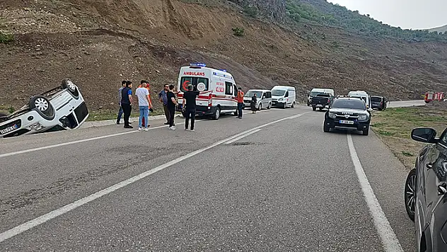 17 yaşındaki sürücü, ağabeyinden izinsiz aldığı otomobille yaptığı kazada yaralandı
