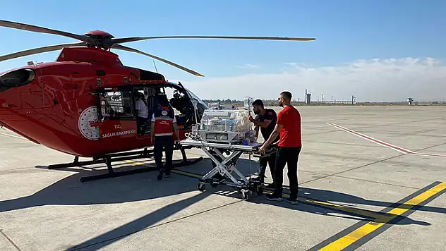 18 günlük İbrahim bebek, Batman'dan ambulans helikopter ile Konya'ya nakledildi
