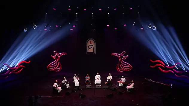18. Konya Uluslararası Mistik Müzik Festivali'nde  Tanzanya'dan Rajab Suleiman ve Kithara grubu konser verdi
