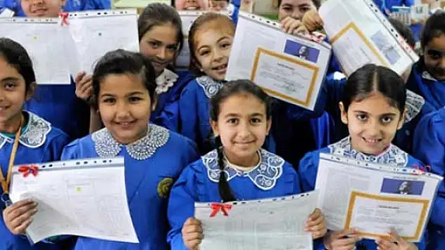 18 milyon öğrenci karne aldı