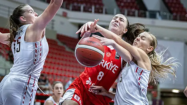 18 Yaş Altı Kız Basketbol Milli Takımı çeyrek finalde
