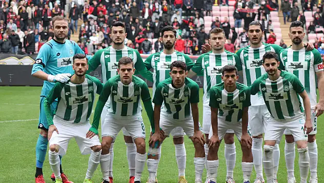 1922 Konya evinde 3 puan arıyor
