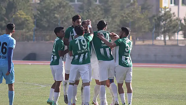 1922 Konya, Pazarspor'u 4'ledi 
