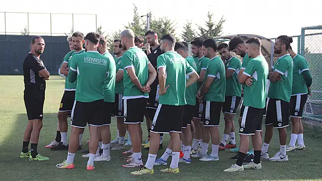 1922 Konyaspor, çıkış arıyor
